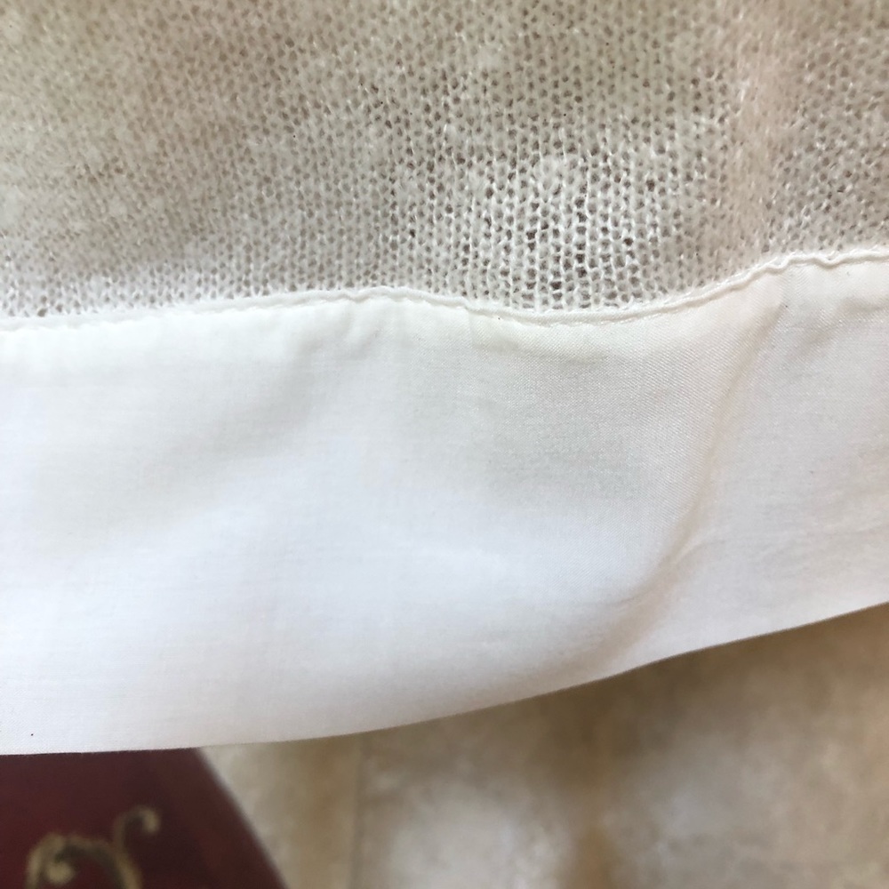 Super soft delicate 2 piece top. - Picture 6 of 10